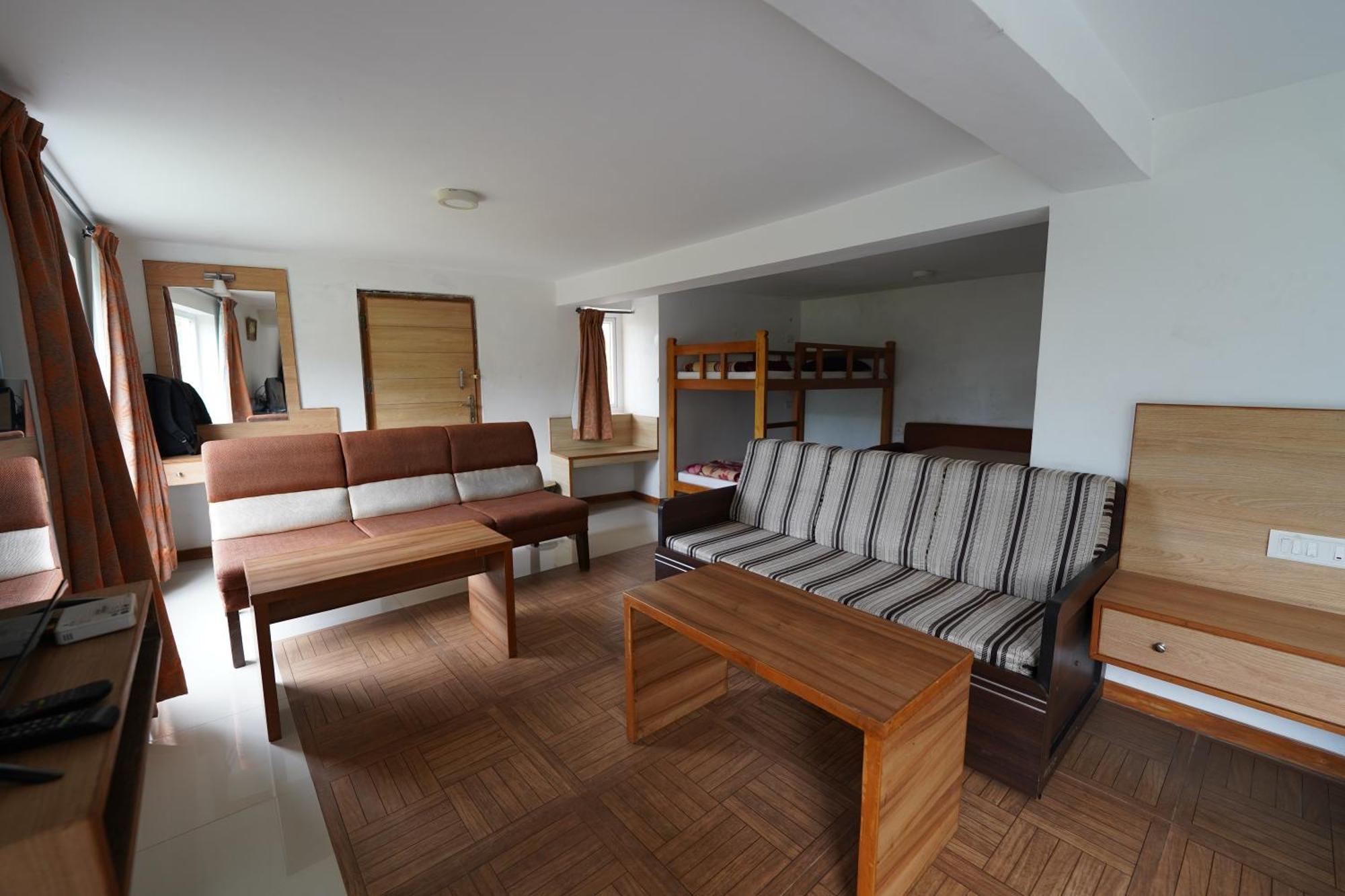Bison Inn Ketti Экстерьер фото
