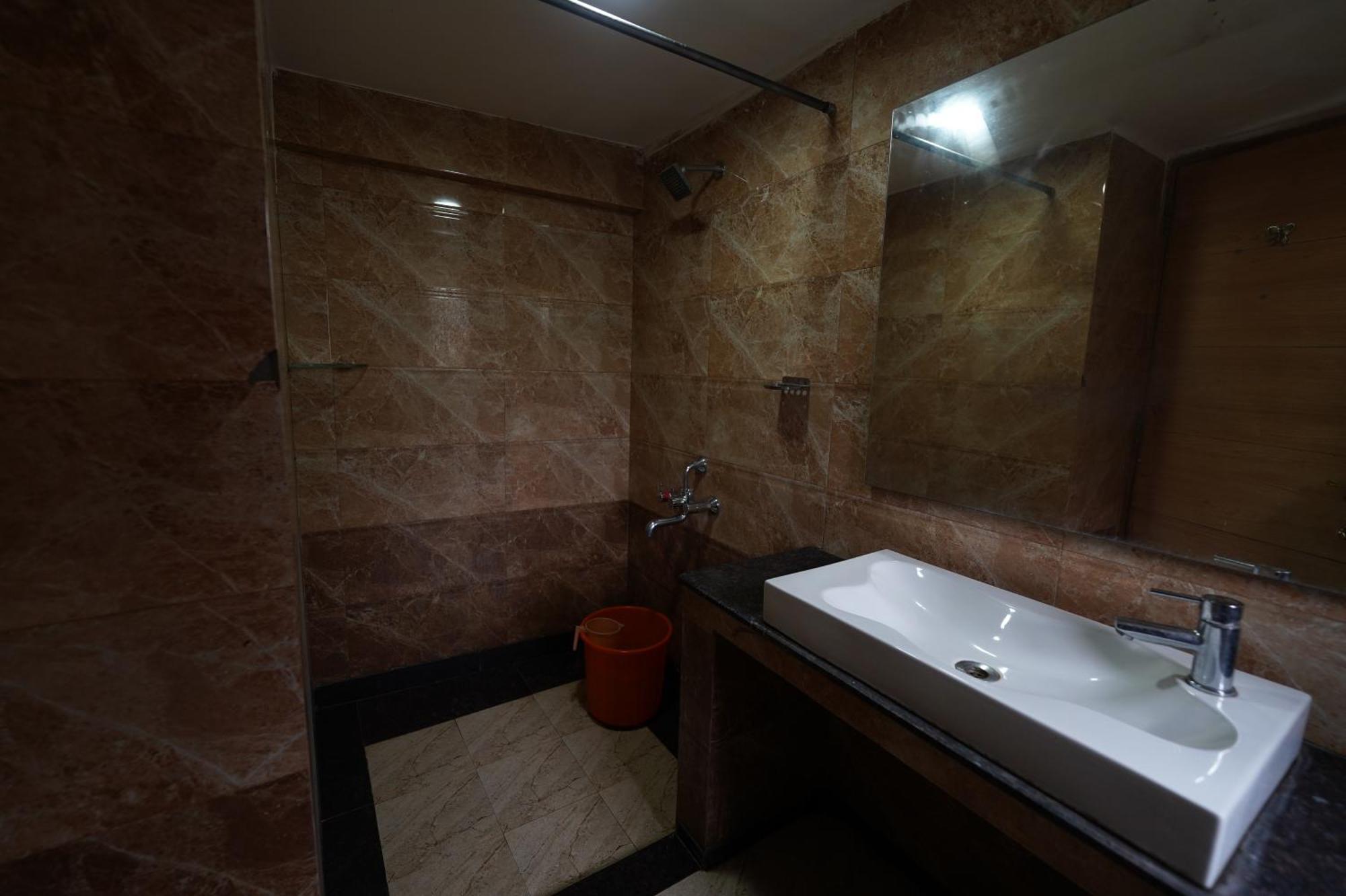 Bison Inn Ketti Экстерьер фото