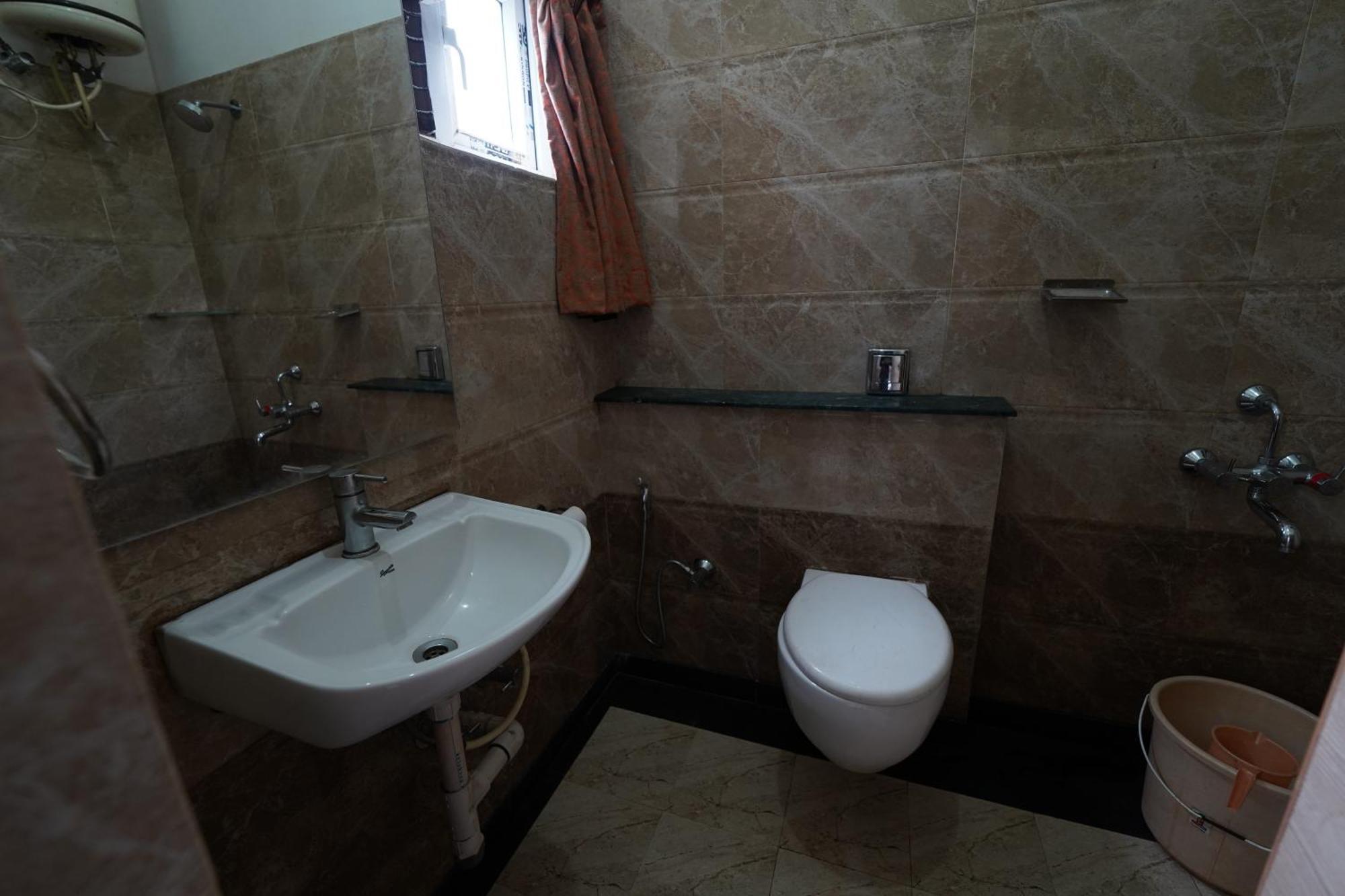 Bison Inn Ketti Экстерьер фото
