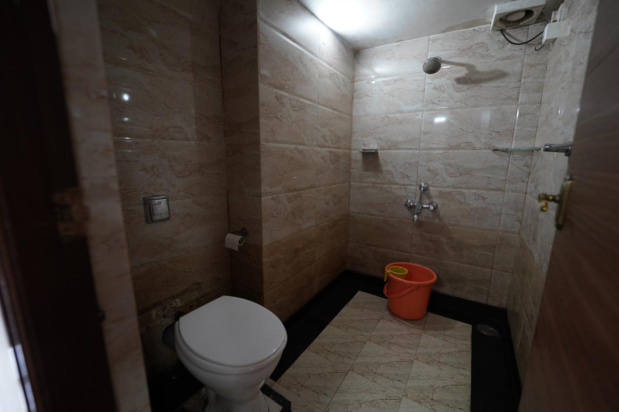 Bison Inn Ketti Экстерьер фото
